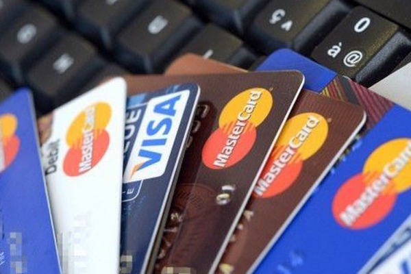 Juros m�dios no cart�o de cr�dito passam de 450% ao ano, diz Anefac