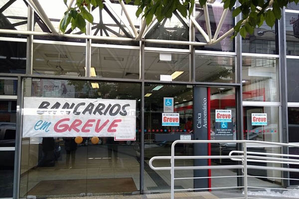 Greve dos banc�rios em SC chega ao 15� dia sem avan�os nas negocia��es
