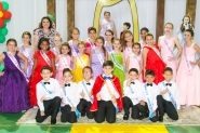 Concurso elege Boneca Viva e Pr�ncipe da escola Ferandino Dagnoni