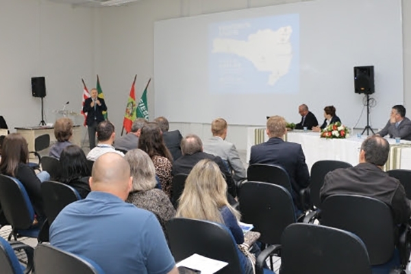 Santa Catarina recebe empresas alem�s interessadas em parcerias na �rea de saneamento