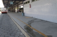 Usuários e funcionários reclamam das condições do Terminal Urbano de Gaspar