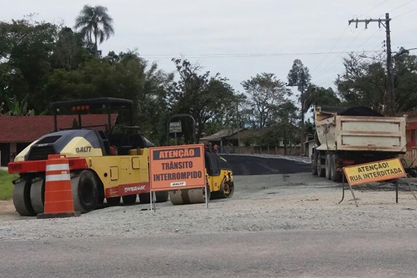Rua Artur Poffo fica interditada nesta quinta e sexta-feira 