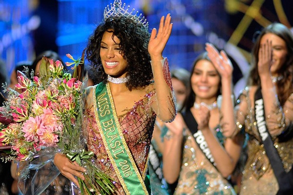 Raissa Santana, do Paran�, � eleita Miss Brasil 2016