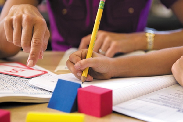 27% das escolas no Brasil t�m menos da metade dos professores com licenciatura