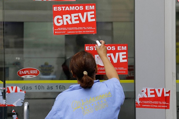 Ap�s um m�s de greve, banc�rios de SC voltam ao trabalho nesta sexta (7)