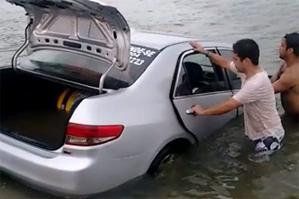 Defesa Civil confirma passagem de tsunami meteorol�gico em SC