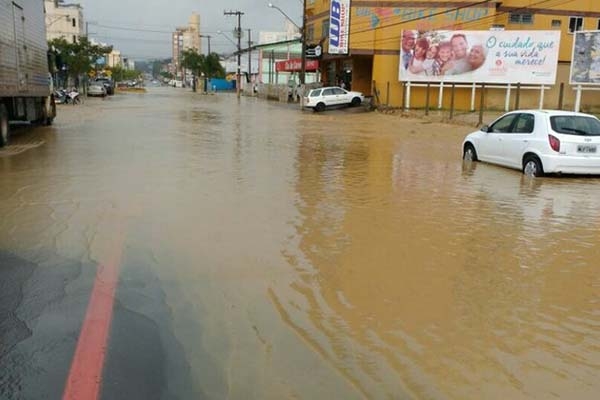 Temporal causa alagamentos e deslizamentos em Rio do Sul