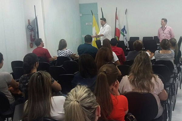 Reuni�o define detalhes do Bazar da Moda de Gaspar