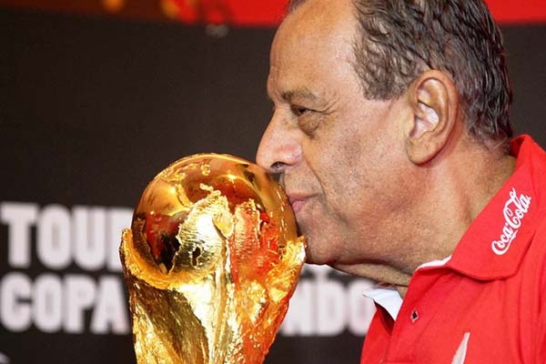 Morre Carlos Alberto Torres, capit�o do tri de 70