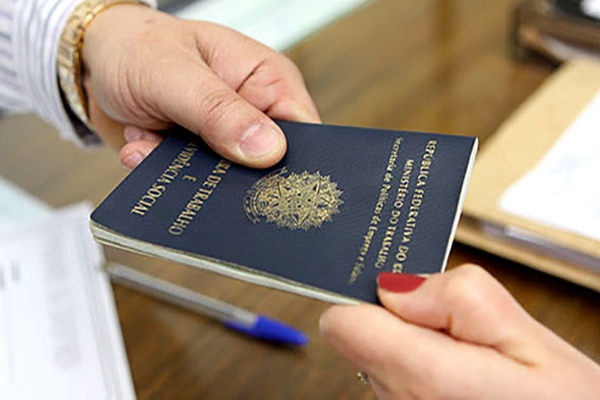 Santa Catarina contrata mais do que demite, aponta resultado do Caged