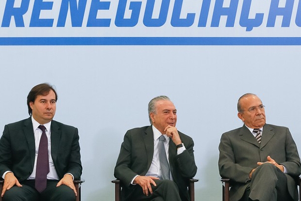 Temer sanciona lei que eleva teto para aderir ao Supersimples