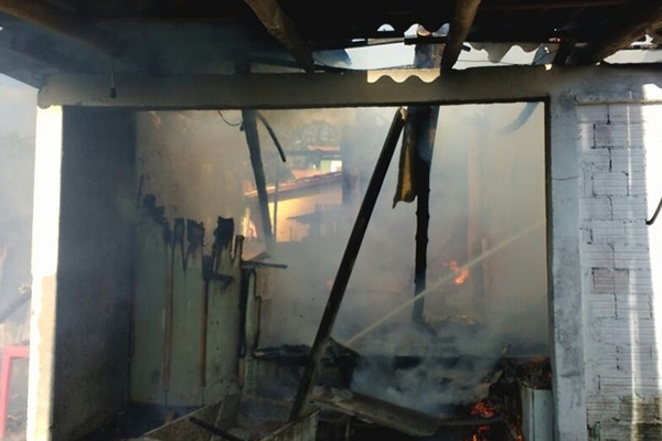 Beb� de um ano morre ap�s casa pegar fogo em Crici�ma