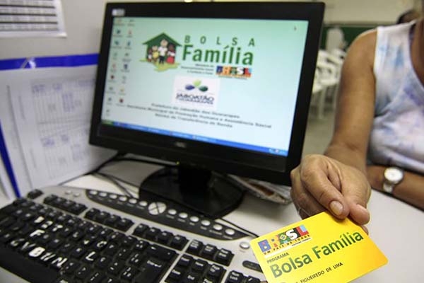 7,6 mil s�o suspeitos de receber Bolsa Fam�lia irregular em Santa Catarina