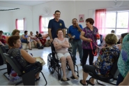 Centro de Conviv�ncia do Idoso recebe cadeira de rodas