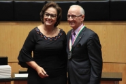 Osvaldo Schneider � homenageado em sess�o solene em Florian�polis