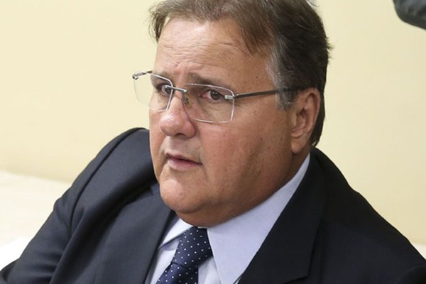 L�der do governo na C�mara anuncia manifesto em apoio a Geddel