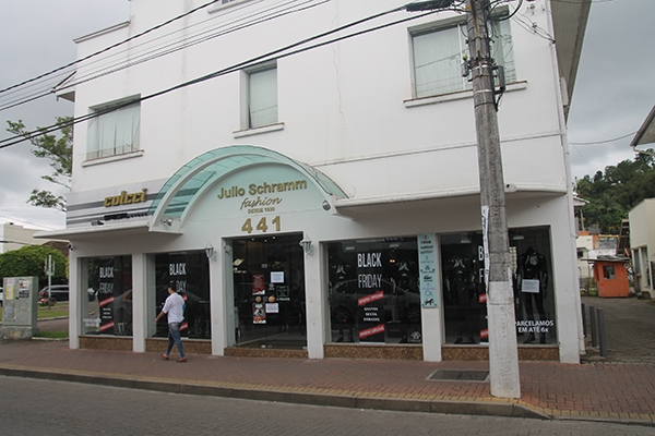 Black Friday movimenta o com�rcio de Gaspar nesta sexta-feira