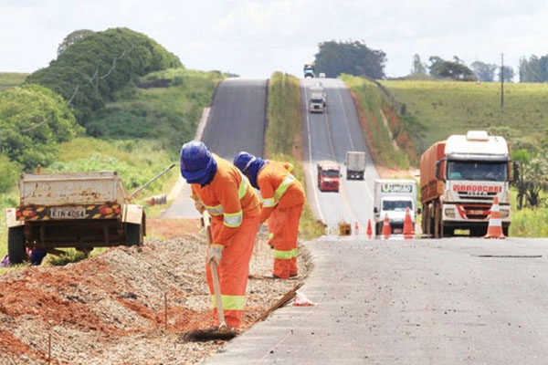 Ao menos 35 obras de infraestrutura est�o atrasadas em SC, diz Fiesc