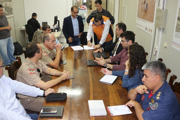 Contrato para constru��o de radar m�vel do Sul de SC � assinado