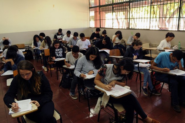 Cmara aprova texto-base da MP da Reforma do Ensino Mdio