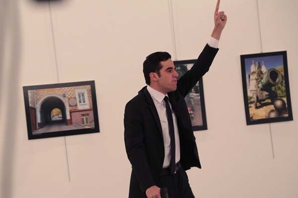 Assassinato de embaixador mina relaes russo-turcas e paz na Sria, diz Putin