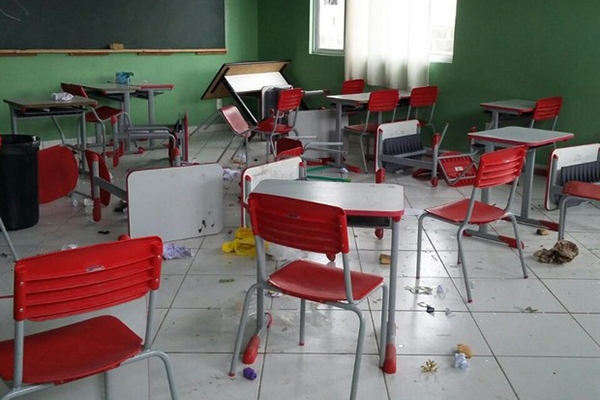 Tr�s escolas municipais de S�o Joaquim s�o arrombadas e furtadas
