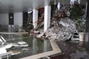 Avalanche aps terremoto atinge hotel e deixa mortos na Itlia