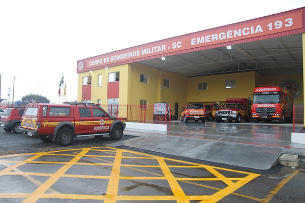 Corpo de Bombeiros de Gaspar divulga relat�rio de atividades de 2016