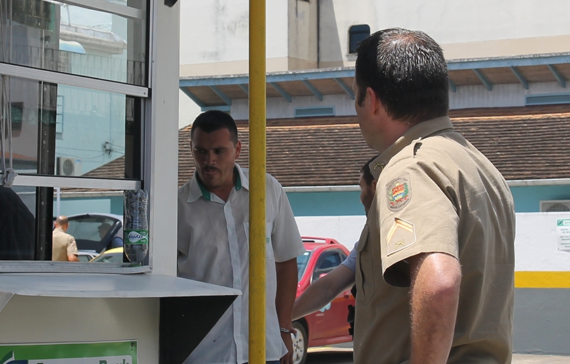 Polícia estoura ponto de droga no Centro de Gaspar