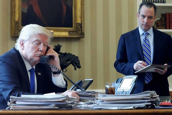 Wall Street tem maior queda no ano aps Trump barrar entrada de imigrantes