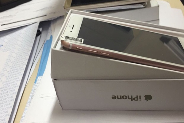 Centenas de celulares falsificados s�o apreendidos em Florian�polis