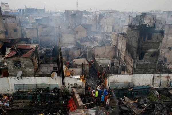 Mais de 3 mil famlias ficam sem casa aps incndio em Manila, nas Filipinas