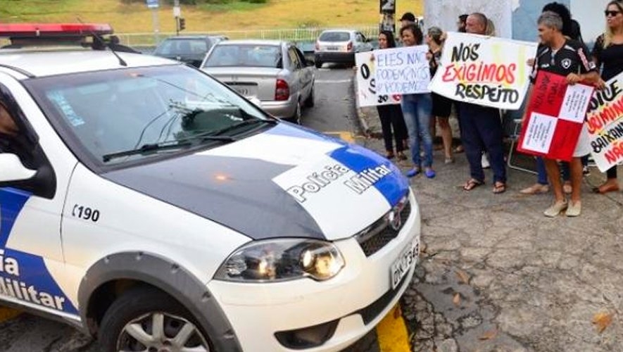 ES anuncia processo de demisso de 161 PMs envolvidos em paralisao