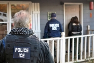 Agentes migratrios detm jovem imigrante ilegal amparado por lei de Obama