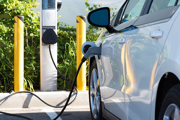 Florian�polis ganha dois postos de abastecimento de carros el�tricos