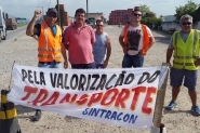 Caminhoneiros de SC entram em greve e pedem aumento de 30%