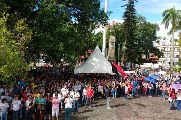 SC tem protestos contra reformas do governo federal nesta sexta-feira (31)