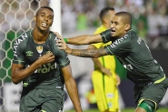 Chapecoense vence Atltico Nacional no jogo da gratido