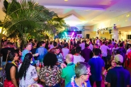 Baile do Hawaii Cruzeiro do Vale lota Sociedade Alvorada
