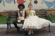 Prefeito oficializa título de Mini Miss e Mini Mister de Gaspar