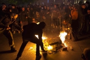 Protestos contra resultado das eleies deixam 6 feridos e 29 detidos em Paris