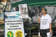 Gasparenses fazem manifestação na Praça da Prefeitura