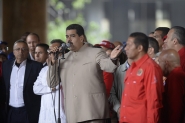 Maduro entrega decreto de Constituinte ao poder eleitoral na Venezuela