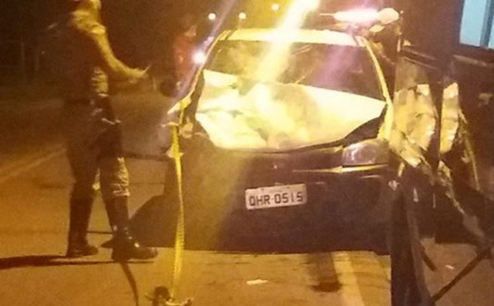 Homem morre em grave acidente entre carro e moto em Ilhota
