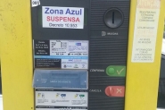 Motoristas pagam estacionamento rotativo suspenso em Itaja� por parqu�metros ativos