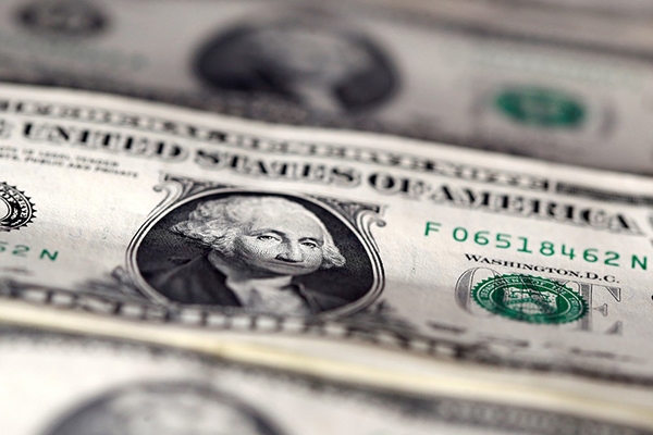 Dlar dispara e chega a R$ 3,43, aps denncias envolvendo Temer