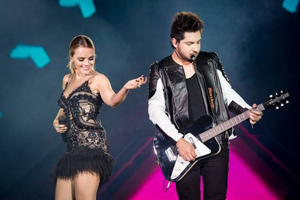 Thaeme e Thiago se apresentam no CTG Cora��o do Vale, em Gaspar