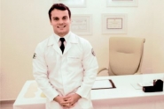 Inverno e f�rias escolares fazem crescer n�mero de cirurgias pl�sticas