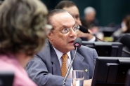 STF condena Paulo Maluf por lavagem de dinheiro e determina perda do mandato