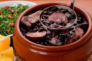  Rede Feminina prepara tradicional feijoada em Gaspar